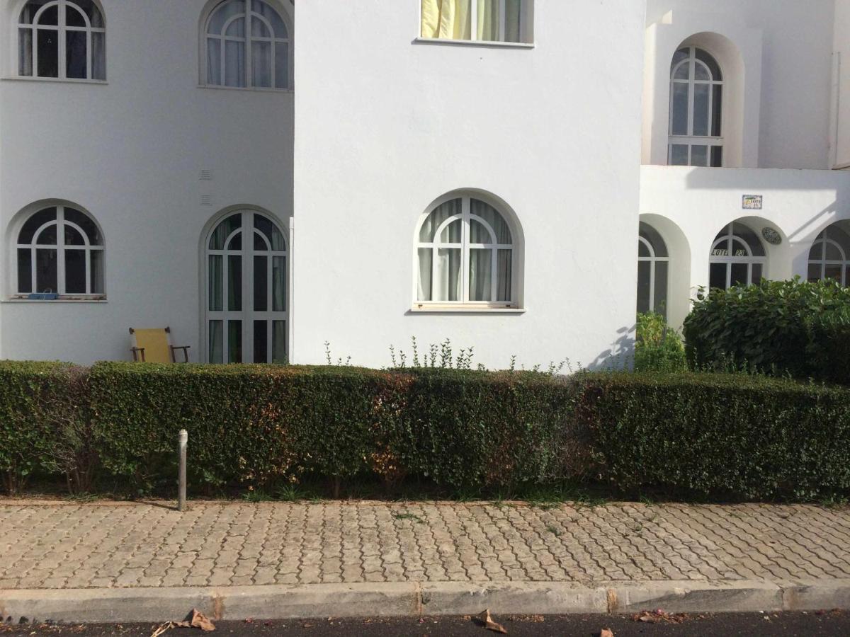 Tavira Cozy Studio By The Pool Exterior photo